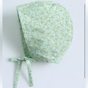 NWT Zara 3-6m poplin bonnet with leaf print and ties